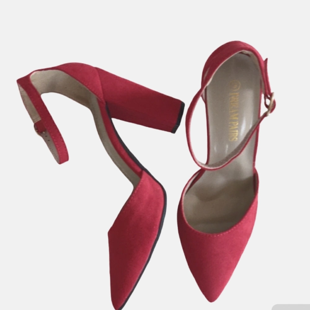 Dream Pairs Red Heels.